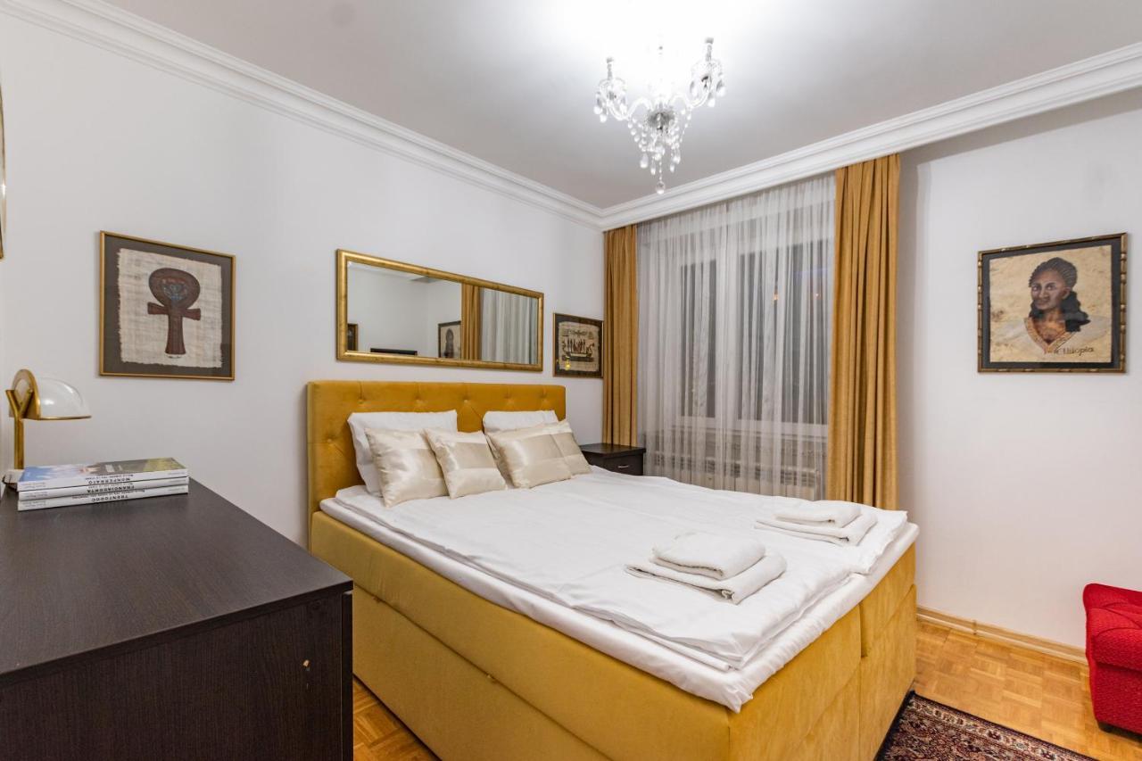 Chmielna 104 By Homeprime Варшава Экстерьер фото